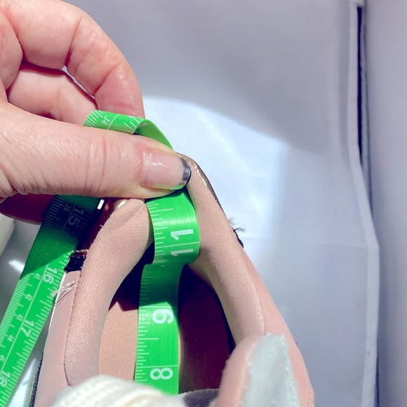 Like New, Tennis Shoes, Big Buddha brand, Women’s sz 8 - Picture 7 of 7